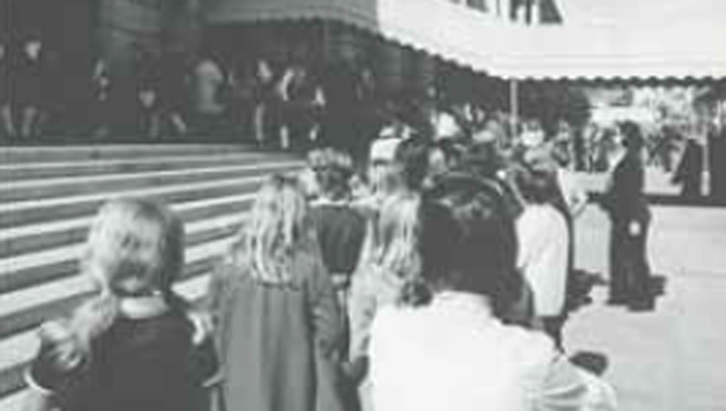 Children arrive at the 100th Student Matinee, 1973